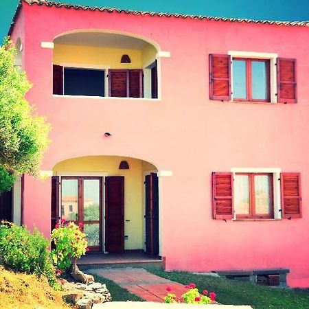 Appartement Da Mario E Maria à Aglientu Extérieur photo